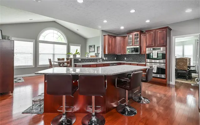 122 Brighton Ln gallery image 23