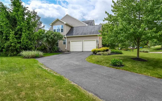 122 Brighton Ln gallery image 24