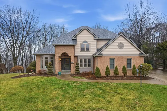 122 Oakhaven Drive gallery image 2