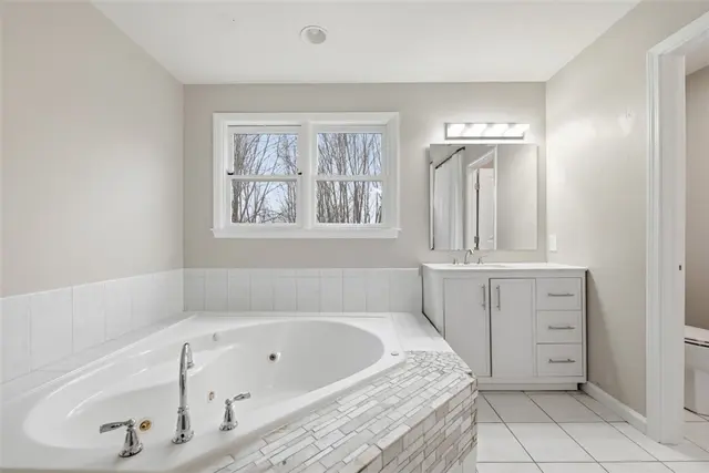 122 Oakhaven Drive gallery image 37