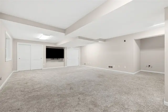 122 Oakhaven Drive gallery image 43
