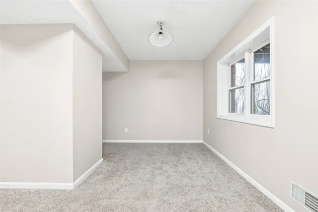 122 Oakhaven Drive gallery image 45