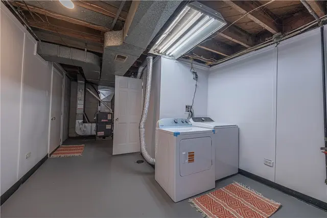 122 Park Pl gallery image 11