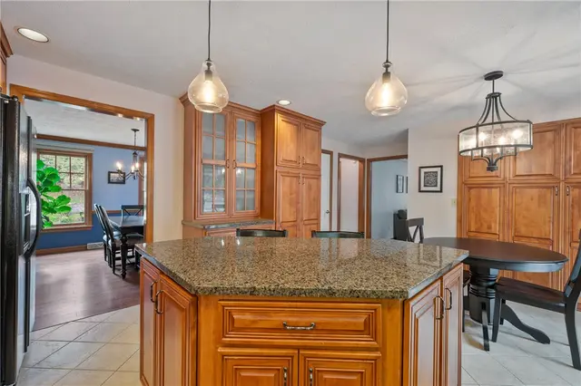 122 Rippling Brook Drive gallery image 8