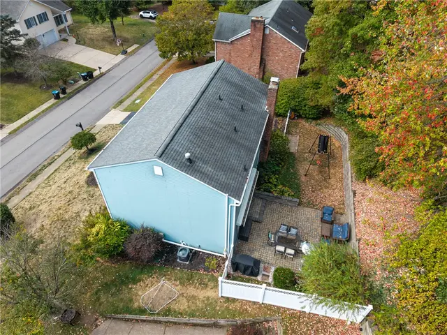 122 Rippling Brook Drive gallery image 30