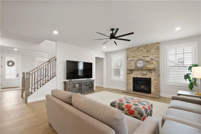 123 Curtis Dr. gallery image 12
