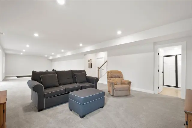 123 Curtis Dr. gallery image 13