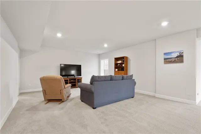 123 Curtis Dr. gallery image 23