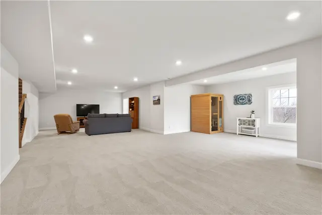 123 Curtis Dr. gallery image 24