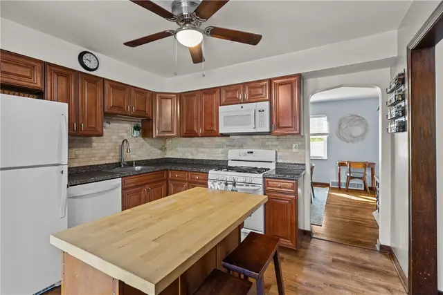 123 Lindley Ln gallery image 15
