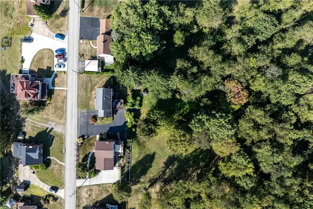 123 Lindley Ln gallery image 24