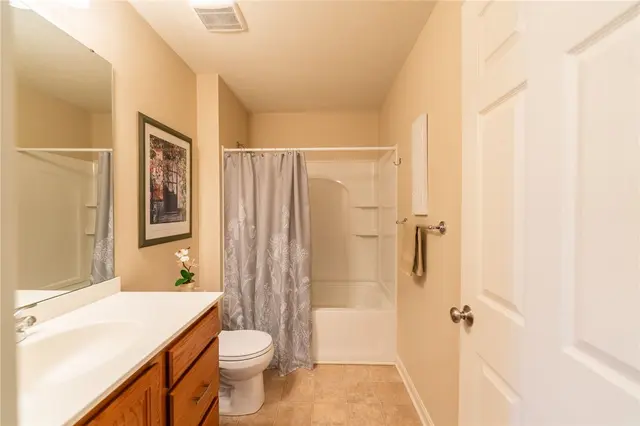 123 Macintosh Ct gallery image 9