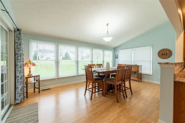 123 Macintosh Ct gallery image 30