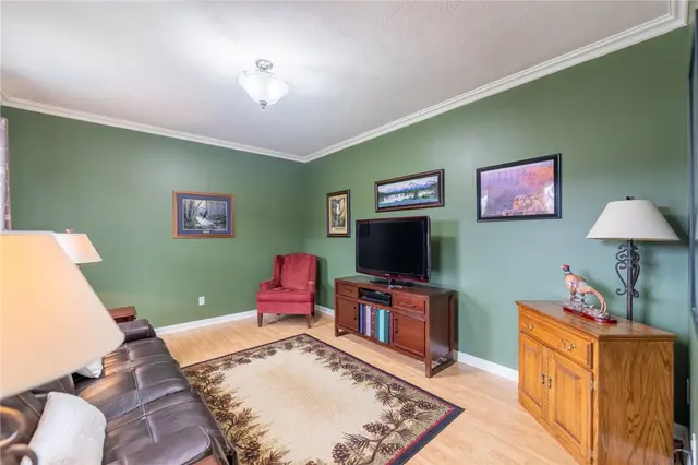123 Macintosh Ct gallery image 31
