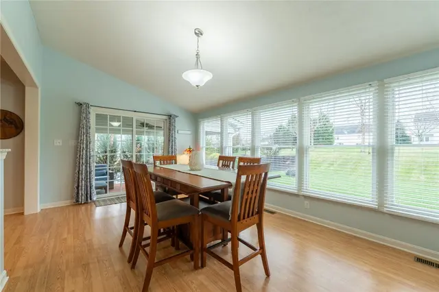 123 Macintosh Ct gallery image 33