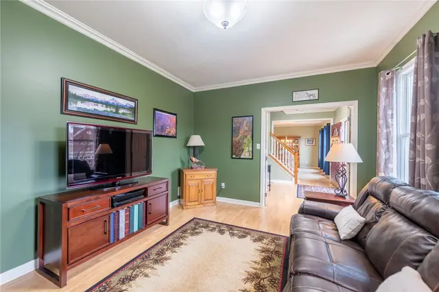 123 Macintosh Ct gallery image 34