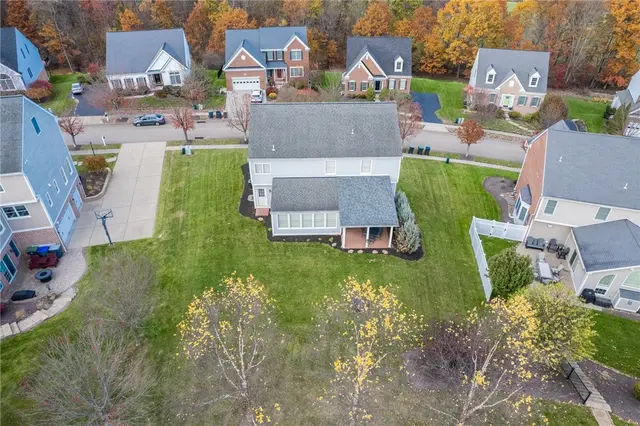 123 Macintosh Ct gallery image 40