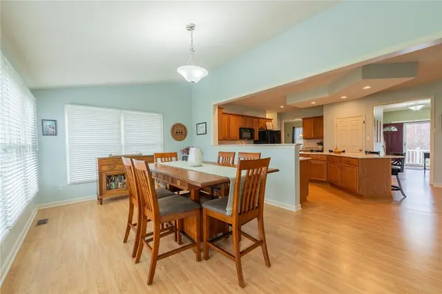 123 Macintosh Ct gallery image 49