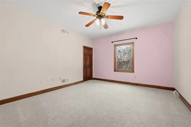 123 Meadowvue Dr gallery image 3