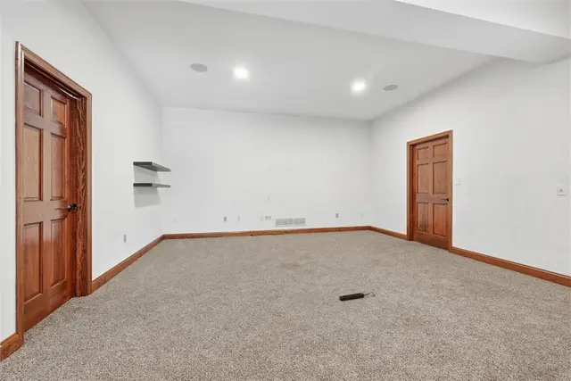 123 Meadowvue Dr gallery image 13