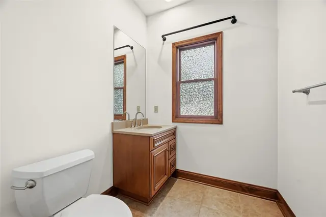 123 Meadowvue Dr gallery image 32