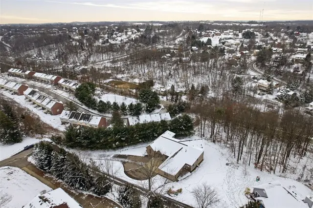 123 Meadowvue Dr gallery image 34