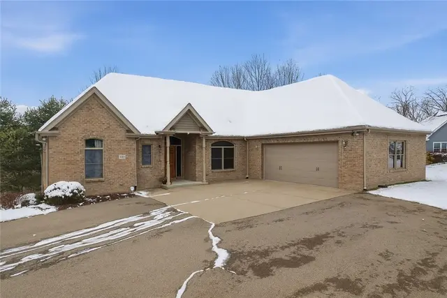 123 Meadowvue Dr