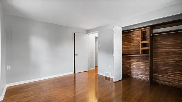 123 Oxbridge Dr gallery image 12