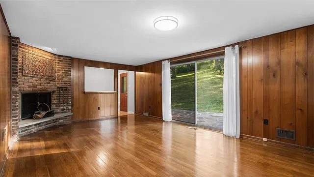 123 Oxbridge Dr gallery image 31