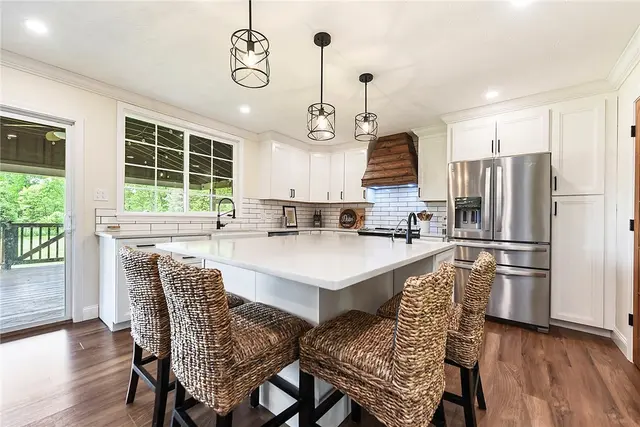 123 Shady Oak Dr gallery image 9
