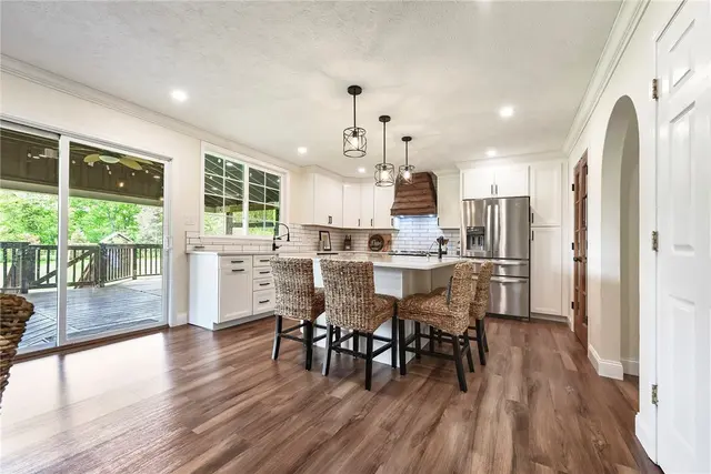 123 Shady Oak Dr gallery image 15