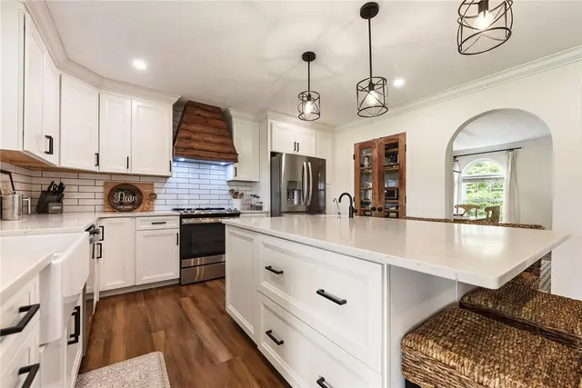 123 Shady Oak Dr gallery image 26