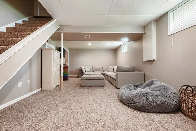 123 Shady Oak Dr gallery image 28
