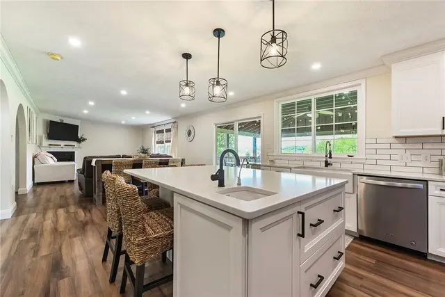 123 Shady Oak Dr gallery image 45
