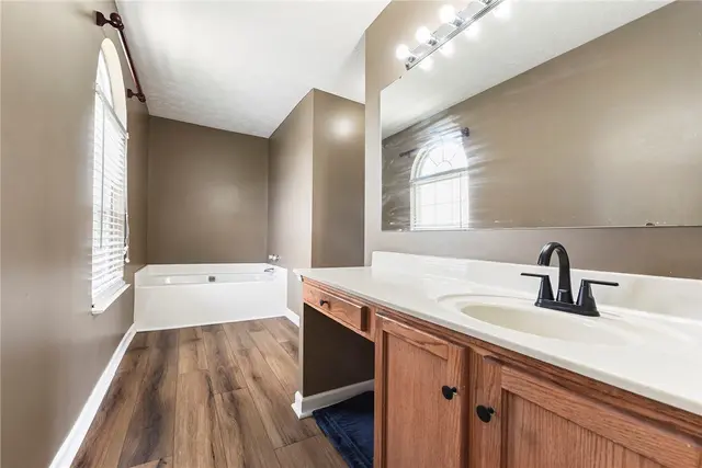 123 Shady Oak Dr gallery image 48