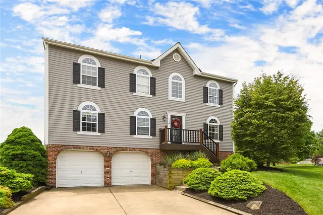 123 Shady Oak Dr