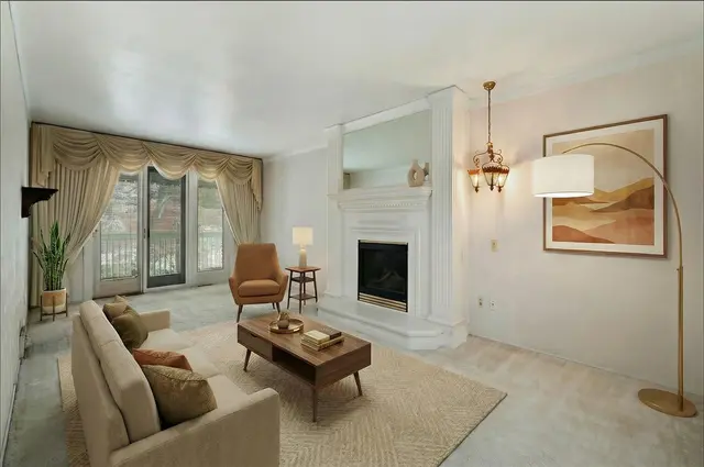 1238 Regency Dr gallery image 12