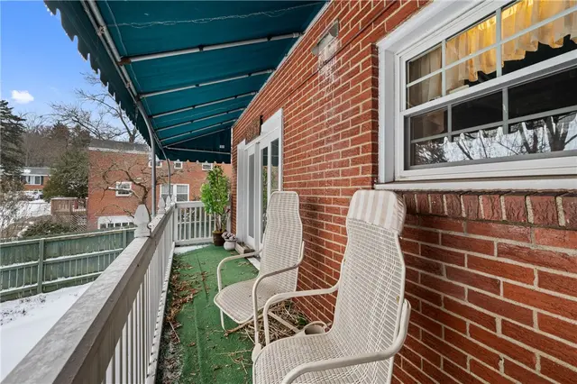 1238 Regency Dr gallery image 13