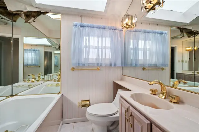 1238 Regency Dr gallery image 19