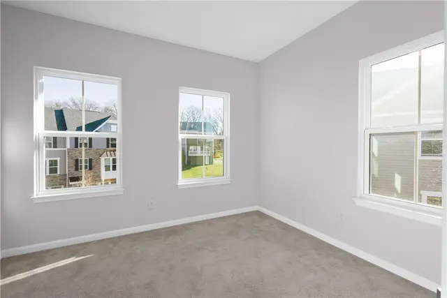 124 Curtis Court gallery image 27