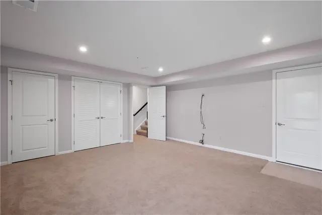 124 Curtis Court gallery image 32