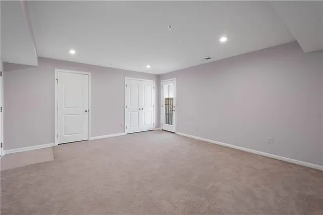 124 Curtis Court gallery image 33