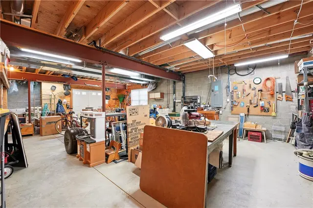 124 Dalliance Court gallery image 4