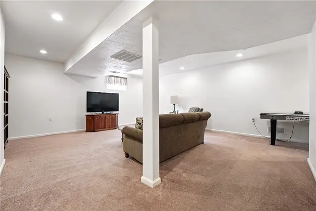 124 Dalliance Court gallery image 18