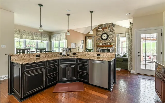 124 Field Brook Lane gallery image 17