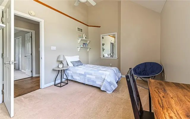 124 Fox Meadow Dr gallery image 2