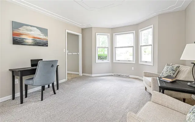 124 Fox Meadow Dr gallery image 4