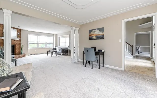124 Fox Meadow Dr gallery image 6