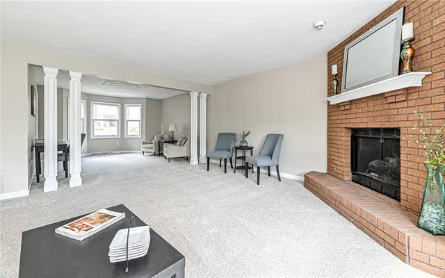 124 Fox Meadow Dr gallery image 14