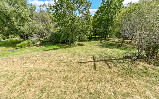 124 Fox Meadow Dr gallery image 17